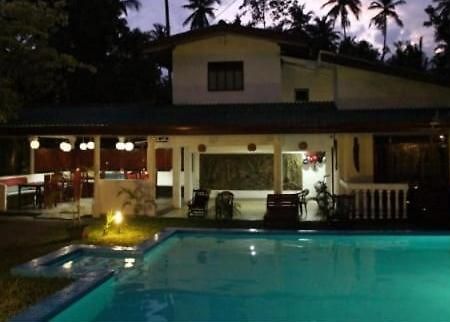 Vidisa Villas Hikkaduwa Exterior photo