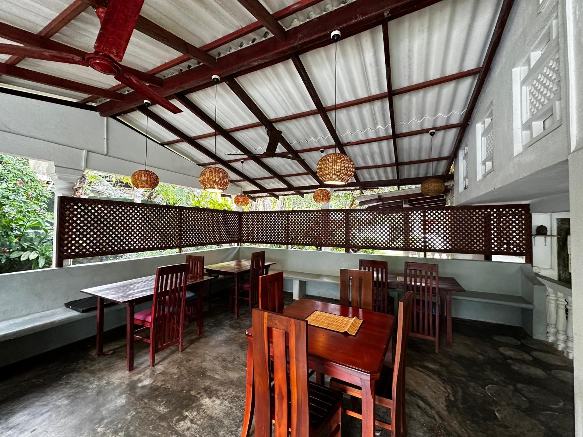 Vidisa Villas Hikkaduwa Exterior photo